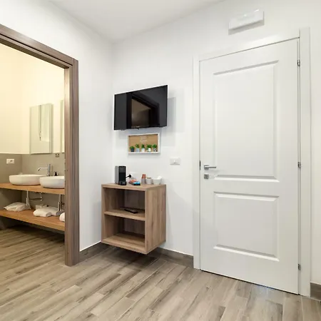 Konukevi Clementi 18 Roma