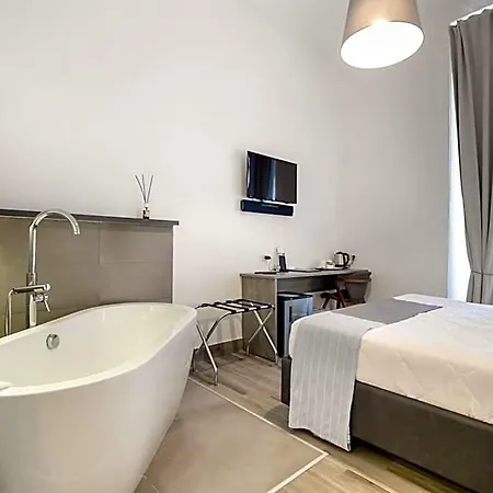 Clementi 18 Gæstehus 4*
