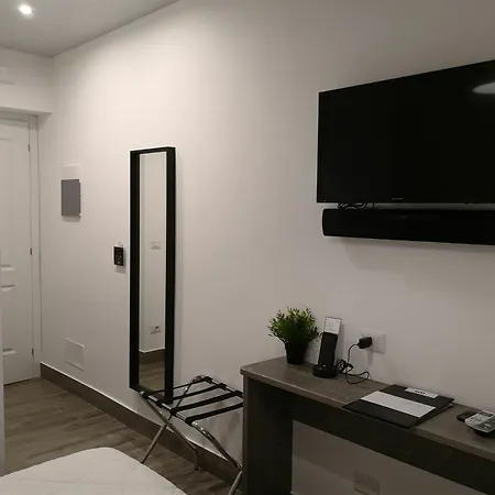 Konukevi Clementi 18