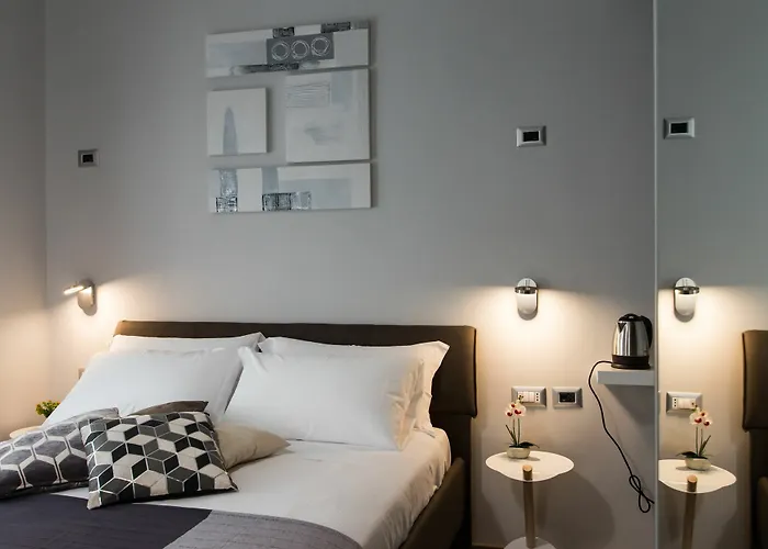 Clementi 18 Pensión 4*