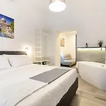 Clementi 18 Гостевой дом