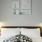 Clementi 18 Гостевой дом 4*