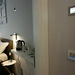 罗马克莱门泰18号套房酒店 招待所